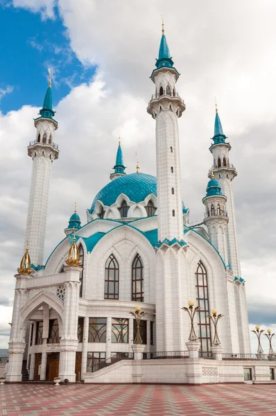 De kul sharif moskee in het kremlin van kazan, tatarstan, Rusland — Stockfoto