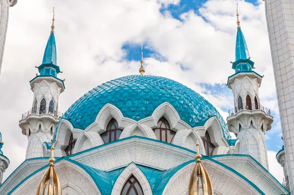 De kul sharif moskee in het kremlin van kazan, tatarstan, Rusland — Stockfoto