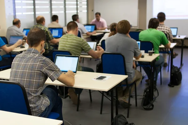 Lecture in a computer class — Stock Photo, Image