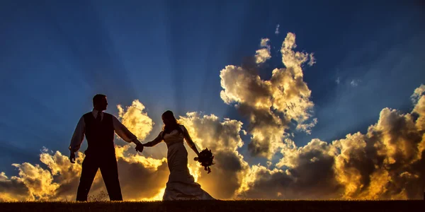 Zonsondergang bruiloft — Stockfoto