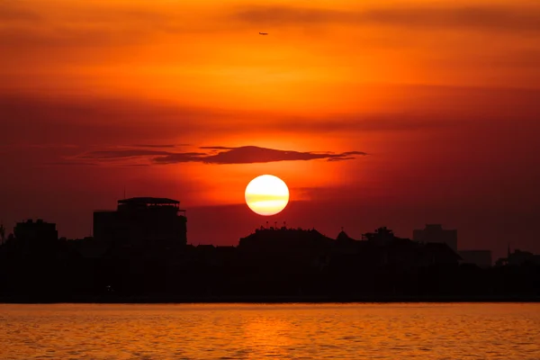 Pôr do sol vermelho — Fotografia de Stock