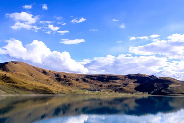 Yamdrok jezero — Stock fotografie