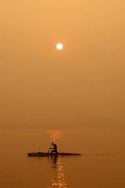 Nascer do sol no lago oeste — Fotografia de Stock