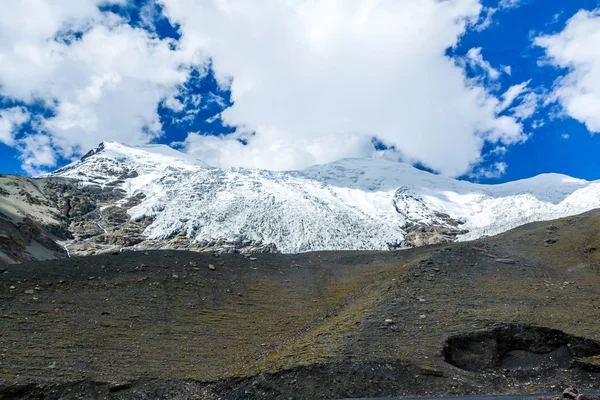 Montaña nieve —  Fotos de Stock