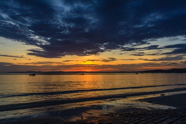 ビーチの夕日 — ストック写真