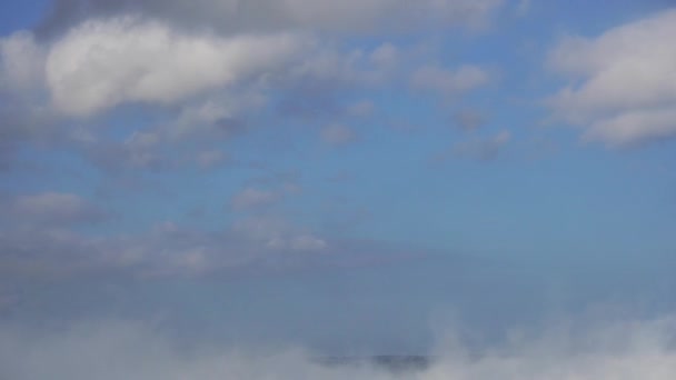 Die Bewegung Des Nebels Durch Die Berge Morgen Dem Wind — Stockvideo