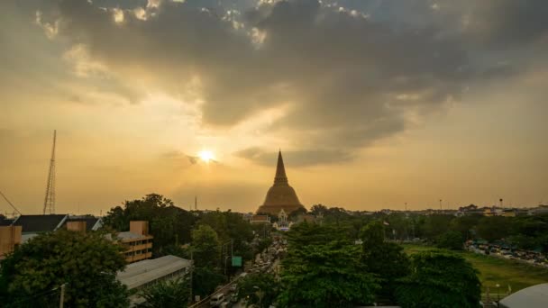 Traffic Front Annual Event Phra Pathom Chedi Sky Changed Evening — Video