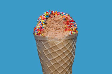 Dondurmalı dondurma külahı. Süslemeli ve serpiştirilmiş şekerlerle süslenmiş..