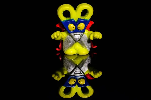 塞尔维亚诺维萨德 2022年3月3日 魔盒超人玩具英雄雕像 超级物品 儿童游戏的小塑料收藏品 作为儿童玩具的剪刀 — 图库照片