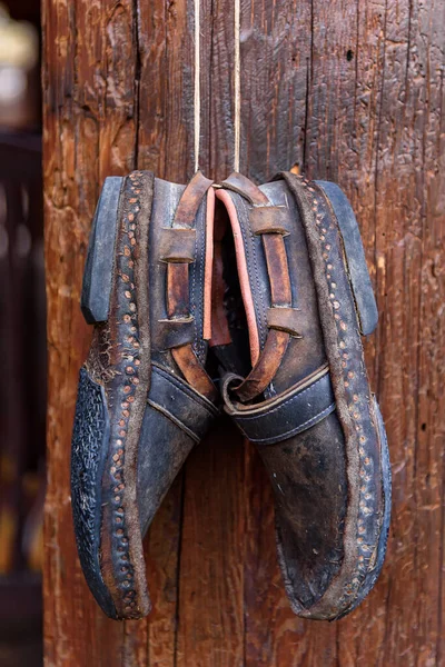 Viejo Zapato Campesino Serbio Zapato Cuero Antiguo —  Fotos de Stock