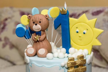 Mutlu bebek ayı pasta dekorasyon
