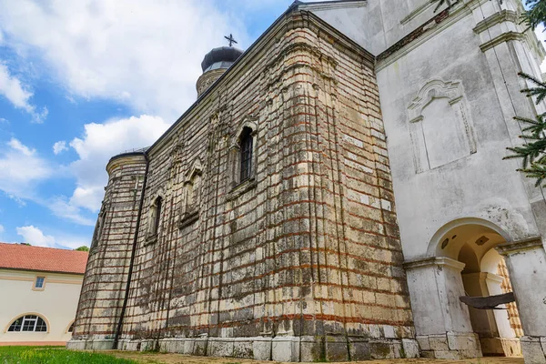 Novi Sad Serbia Mayo 2022 Monasterio Sisatovac Joya Fruska Gora —  Fotos de Stock