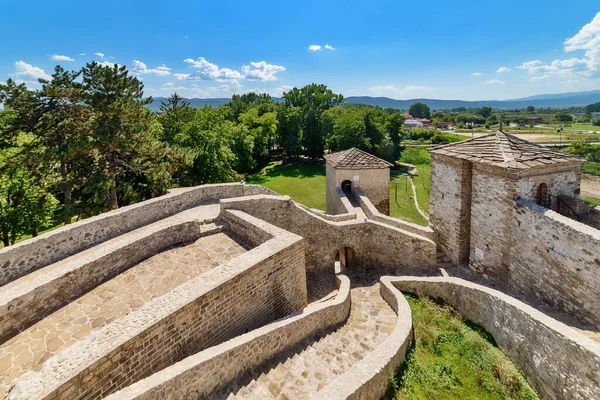 2022年8月27日 セルビア ピロトにある古代要塞 モミロフ グラッド 歴史的パイロット要塞の遺跡の外 南と東セルビア — ストック写真