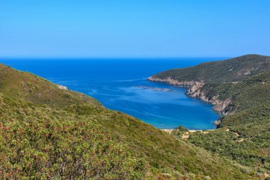 Yunanistan 'daki Halkidiki yarımadasında Sithonia' daki Mamba Plajı