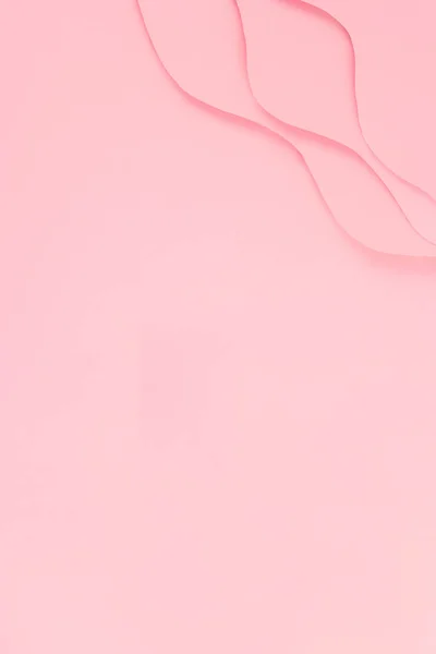 Concetto carta artigianato design arte, onde. Volume podio su sfondo rosa, spazio per il testo. — Foto Stock