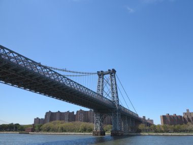 new york city daire güzel mavi gökyüzü ile arka plan ile Manhattan Köprüsü