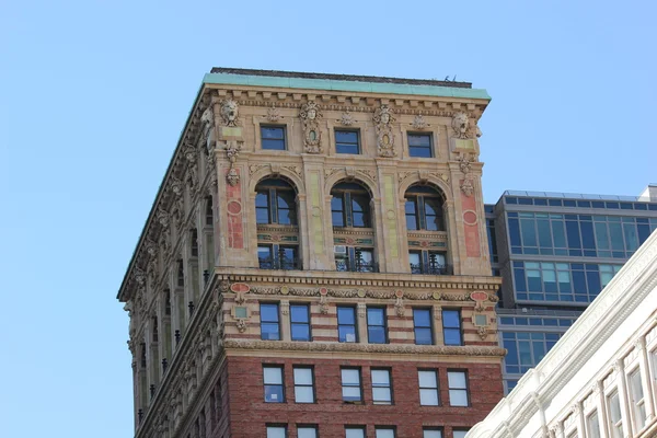 Edificio de cámaras de Broadway en la ciudad de Nueva York que muestra una arquitectura Art Deco detallada —  Fotos de Stock