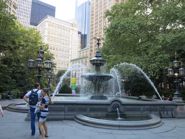 Krotón fontána v city hall parku v new Yorku — Stock fotografie