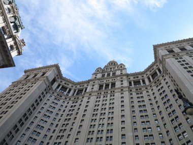 ilginç bir mavi gökyüzü arka plan new York'ta Belediye Binası