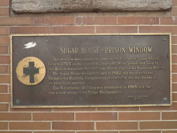 Şeker evi hapishane penceresi işaret veren ve new York'a 's tarihsel önemi — Stok fotoğraf