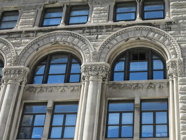 Arquitectura intrincada e histórica en el SoHo Área de Manhattan en la ciudad de Nueva York — Foto de Stock