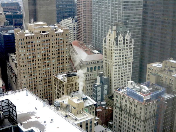 Arquitetura da cidade de Nova York com alguma neve leve — Fotografia de Stock