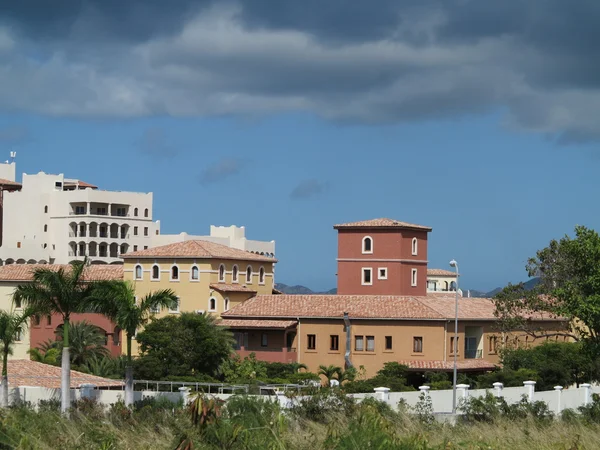 Storm front coming in over Cupecoy and Port of Cupecoy in St. Maarten — Stock Photo, Image