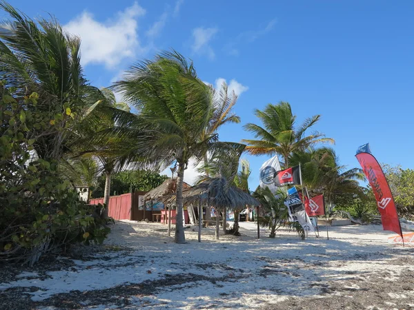 Windsurf- und Wassersportverleih am orient beach in st. maarten lizenzfreie Stockbilder