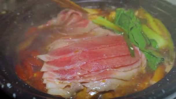 Het Warme Diner Japanse Stijl Pot Sukiyaki — Stockvideo