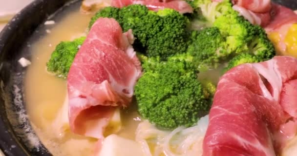 Cena Una Sopa Miso Japonesa Caliente Olla Caliente — Vídeo de stock