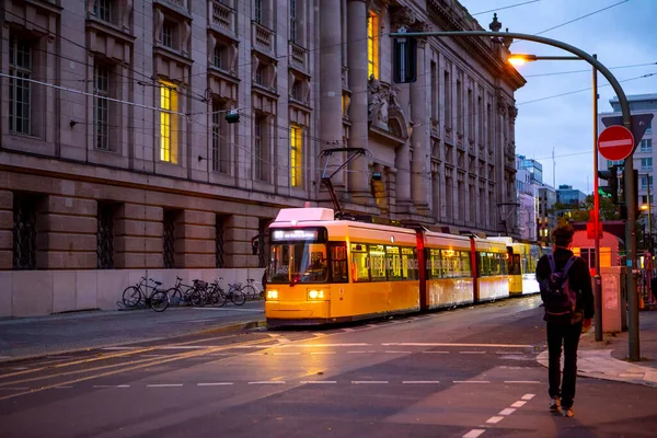 Stadtbahn Auf Der Museumsinsel Berlin Deutschland — Stockfoto