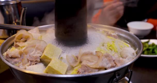 Hot Timur Laut Sauerkraut Pot Daging Putih — Stok Video