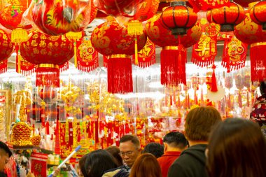 2019 02 Taipei Şehri, Tayvan Geleneksel Çin Yeni Yıl Süslemeleri, Çin Yeni Yıl Süslemeleri çeşitli stillerde satıcıları