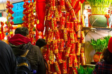 2019 02 Taipei Şehri, Tayvan Geleneksel Çin Yeni Yıl Süslemeleri, Çin Yeni Yıl Süslemeleri çeşitli stillerde satıcıları