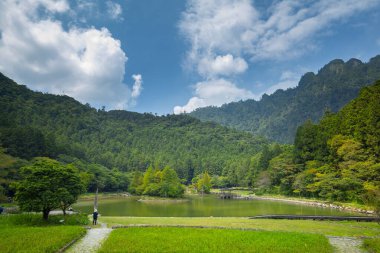 Orman ve dağ gölleri, Mingchi, Yilan County, Tayvan, ünlü bir turistik merkezdir.