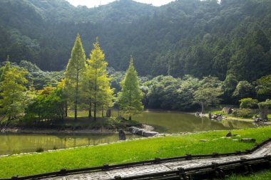 Orman ve dağ gölleri, Mingchi, Yilan County, Tayvan, ünlü bir turistik merkezdir.