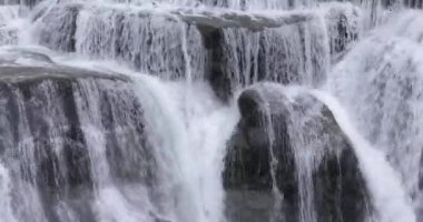 Tayvan 'daki Shifenliao Şelale Parkı