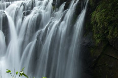 Tayvan 'daki Shifenliao Şelale Parkı