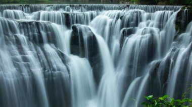 Tayvan 'daki Shifenliao Şelale Parkı