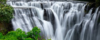 Tayvan 'daki Shifenliao Şelale Parkı