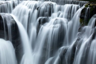 Tayvan 'daki Shifenliao Şelale Parkı