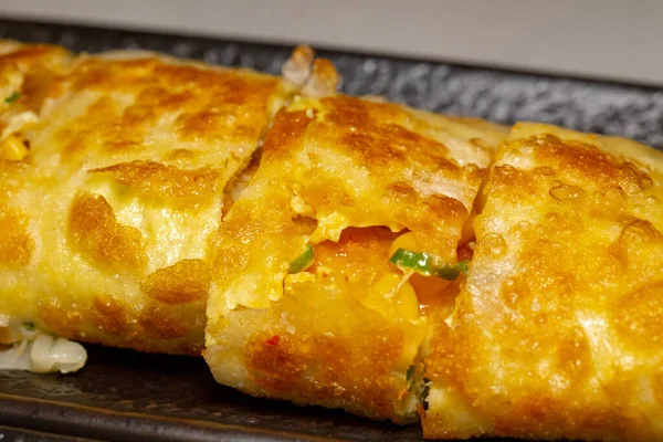 Tayvan aşkı ve lezzetli kahvaltı, jambon ve sebzeli kiş.