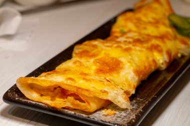 Tayvan aşkı ve lezzetli kahvaltı, pastırmalı omlet.