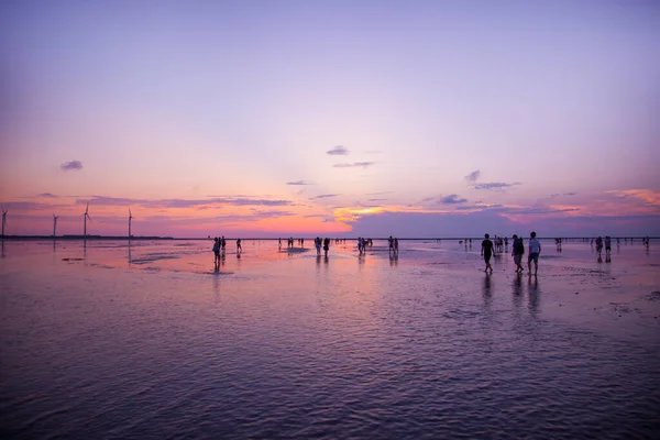 Crowds People Riding Waves Gaomei Wetland Park Gaomei Wetland Park — Stock Photo, Image