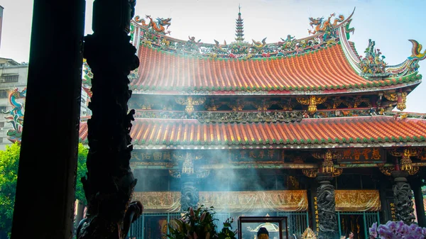 Κινέζικα Παραδοσιακά Θρησκευτικά Πιστεύω Longshan Temple Ένας Διάσημος Ιστορικός Χώρος — Φωτογραφία Αρχείου