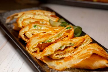 Tayvan aşkı ve lezzetli kahvaltı, sebzeli omlet.