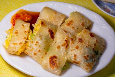 Tayvan aşkı ve lezzetli kahvaltı, sebzeli omlet.