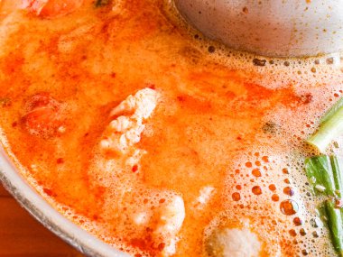 karides ve Limon otu mantar çorbası