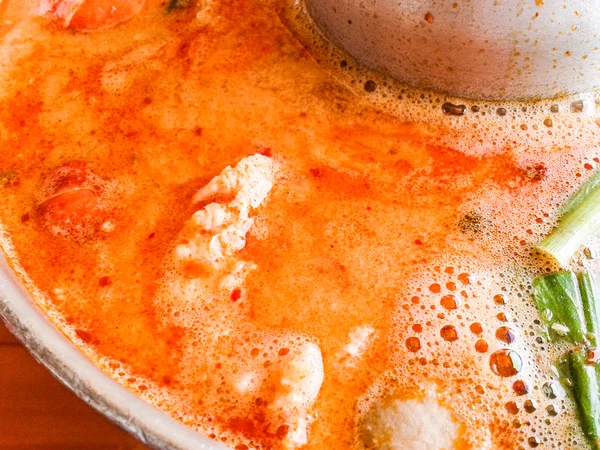 海老とキノコとレモングラスのスープ — ストック写真