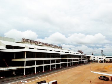 don Mueang Uluslararası Havaalanı Tayland, iniş alanı yakınında inci